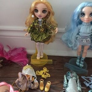 Rainbow High Sheryl Meyer Doll (not with dark lipliner)